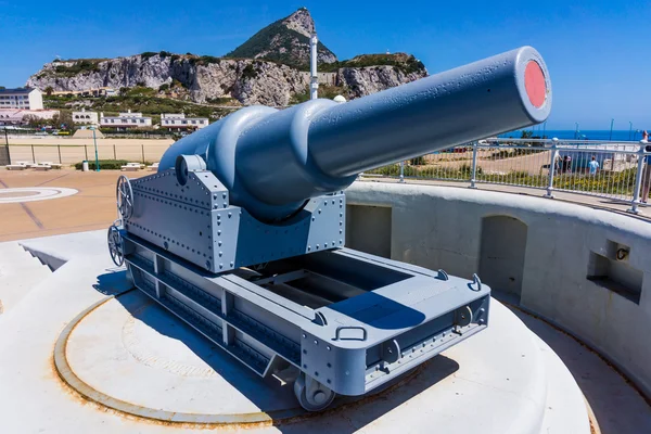 Gibraltar. silah Cebelitarık sergi. Kural Britannia. Eski savaş topu — Stok fotoğraf