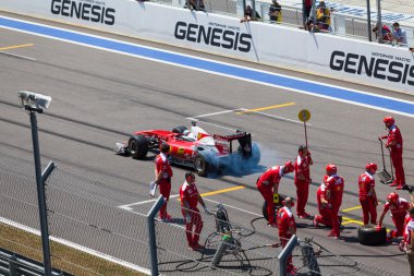 Soçi, Rusya - 31 Temmuz 2016: Pit stop Fer Formula 1 araba