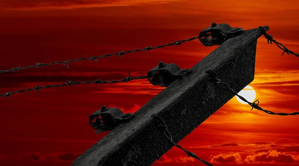 Nádherná Obloha Červené Sluneční Světlo Jemně Osvětluje Mraky — Stock fotografie