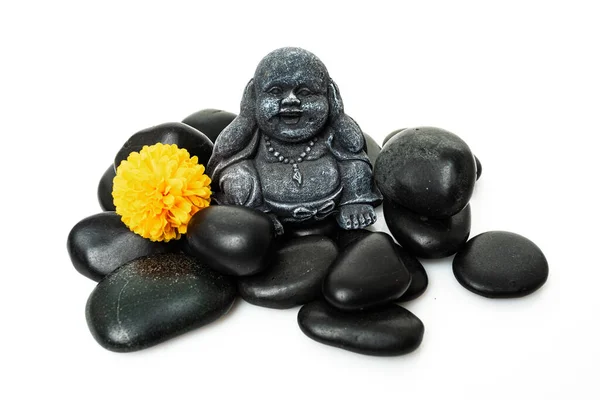 Buddha Egy Halom Fekete Bazaltkő — Stock Fotó