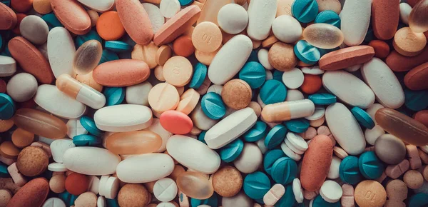 Nahaufnahme Einer Vielzahl Bunter Pillen Kapseln Und Tabletten — Stockfoto