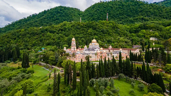 Novy Afon Abhazya Daki Ortodoks Manastırının Iyi Manzarası Yeni Athos — Stok fotoğraf