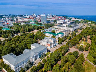 Ulyanovsk, Rusya 'nın merkezinin havadan görüntüsü. Şehir manzarası yukarıdan 