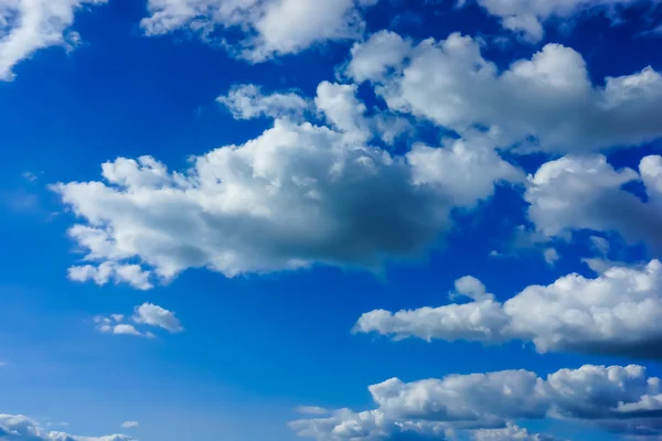 Blue sky with clouds background — Stock Photo, Image
