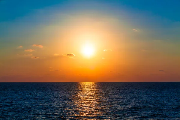 Sea Sunset. Belo pôr do sol — Fotografia de Stock