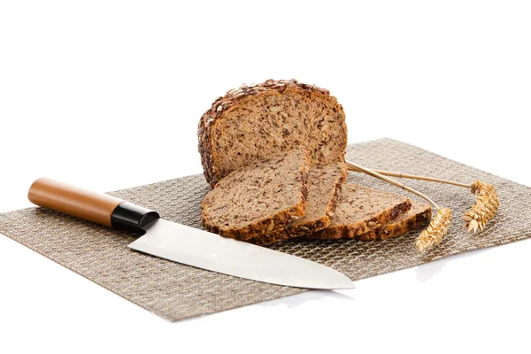 Scheiben Brot und Messer . — Stockfoto