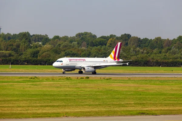 Airbus A319-100 Germanwings landing — Stock Photo, Image