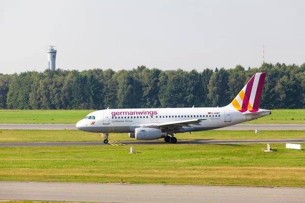 Airbus A319-100 Germanwings landing — Stock Photo, Image