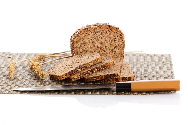 Scheiben Brot und Messer . — Stockfoto