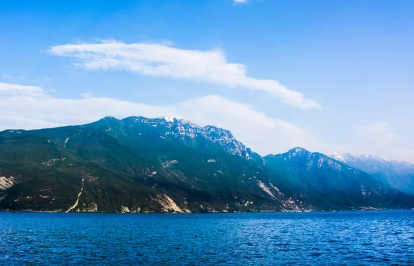 Lindo lago Garda — Fotografia de Stock