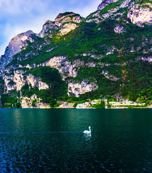 Hermoso lago de Garda — Foto de Stock