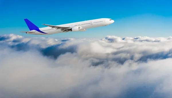 Passenger airliner — Stockfoto