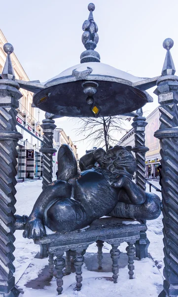 Monument of Kazan Cat on pedes — Stock Photo, Image