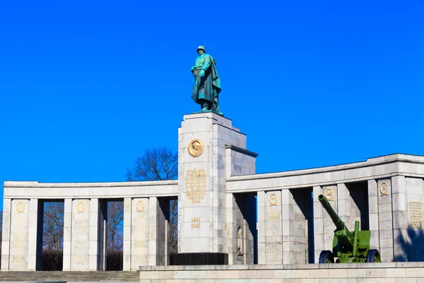 Monument af sovjetiske soldater - Stock-foto