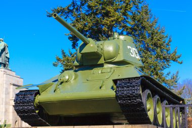 Sovyet savaş anıtı Treptower Park