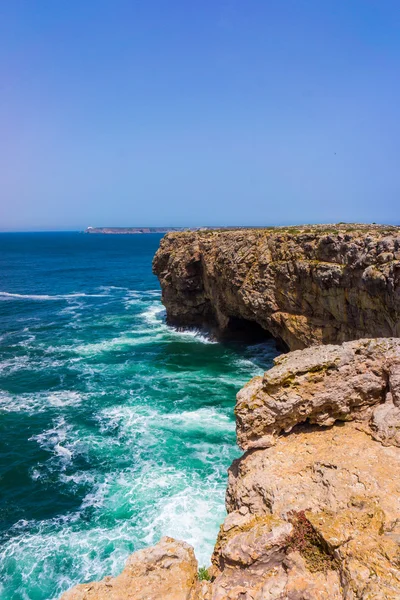 Paisagem na fortaleza de Sagres durante o pôr do sol — Fotografia de Stock