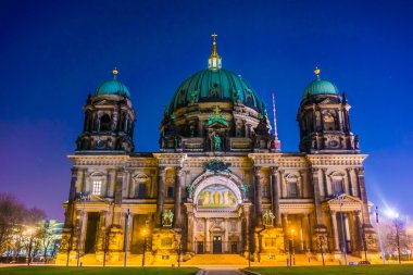 Berlin Cathedral gece