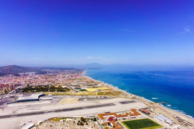 Cebelitarık şehir ve Havaalanı pist