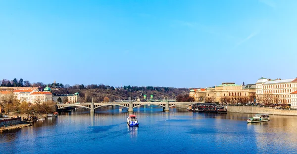 Vltava e pontes em Praga — Fotografia de Stock