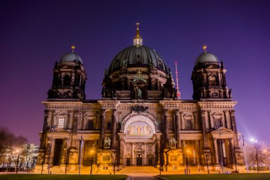 Berliner Dom gece