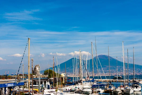 O porto de Nápoles — Fotografia de Stock