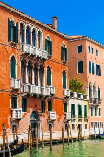 Old buildings in Venice — Stock Photo, Image