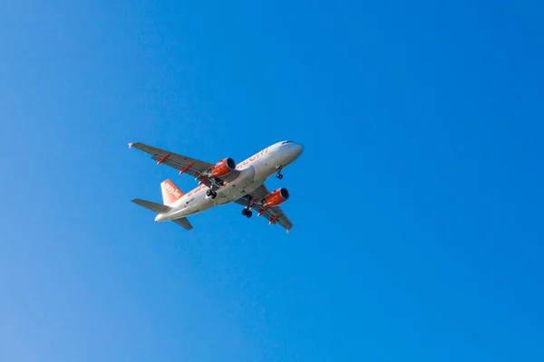 EasyJet flygbolagets Airbus — Stockfoto