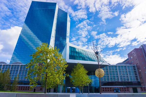 Здание Европейского центрального банка — стоковое фото