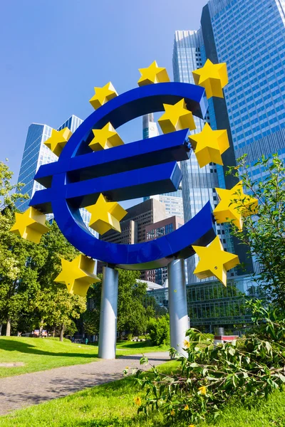 Euro currency sign in downtown of Frankfurt — Stock Photo, Image