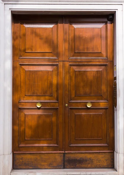 Vecchia porta in legno — Foto Stock