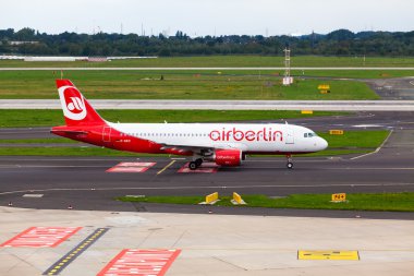 Air Berlin Boeing 737 taksiler