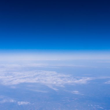 Güzel mavi gökyüzü