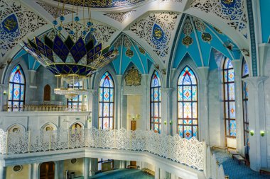 ünlü Qol Şerif Camii