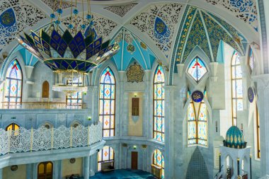 ünlü Qol Şerif Camii