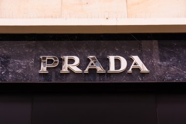 Prada mağazası dış görünümü