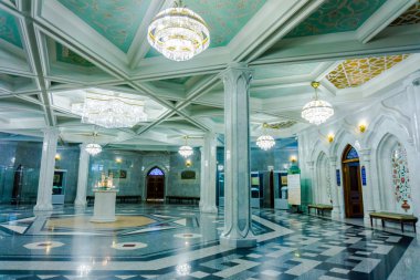 İç ünlü Qol Şerif Camii