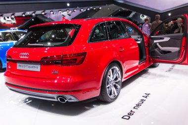 Audi A4 2.0 T quattro