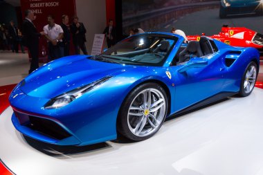 Ferrari 488 Gts örümcek