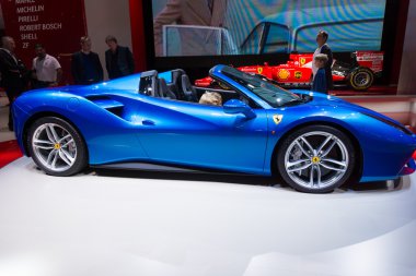 Ferrari 488 Gts örümcek