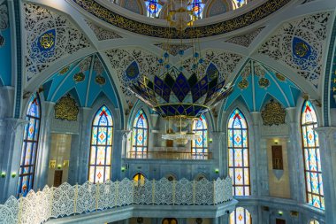 ünlü Qol Şerif Camii