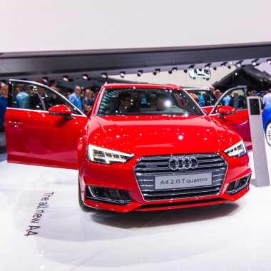 Audi A4 2.0 T quattro at IAA