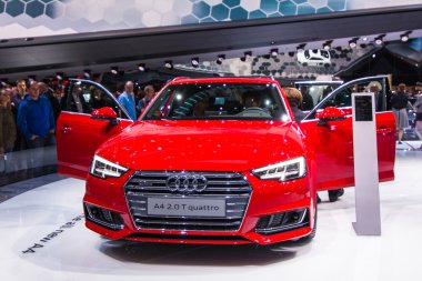 Audi A4 2.0 T quattro at IAA