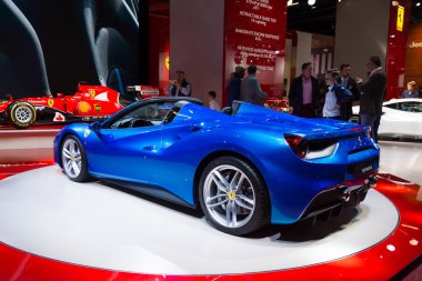 2015 Ferrari 488 Örümcek