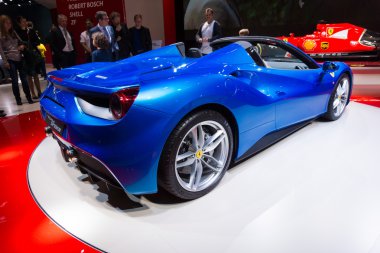 2015 Ferrari 488 Örümcek