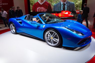 2015 Ferrari 488 Örümcek