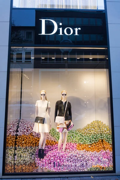 Window view of Dior store — Stock Photo, Image