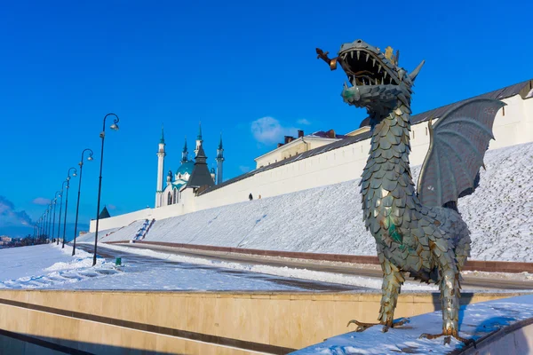 Казанский Кремль и дракон Зилант — стоковое фото