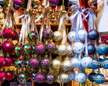 Noel süsleri, topları