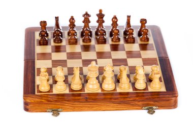 ahşap satranç tahtası. Satranç Savaşı.