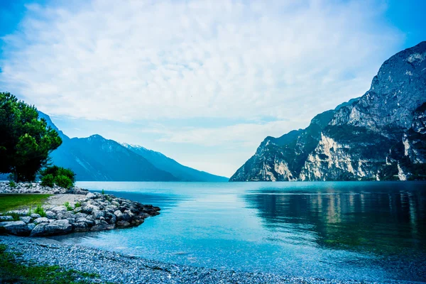 Lago di Garda, största italienska sjö — Stockfoto